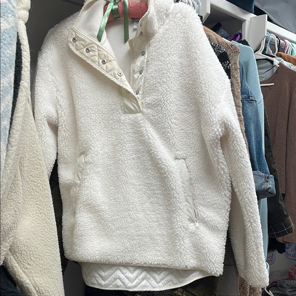Athleta Cozy White/Crean Sherpa Pullover